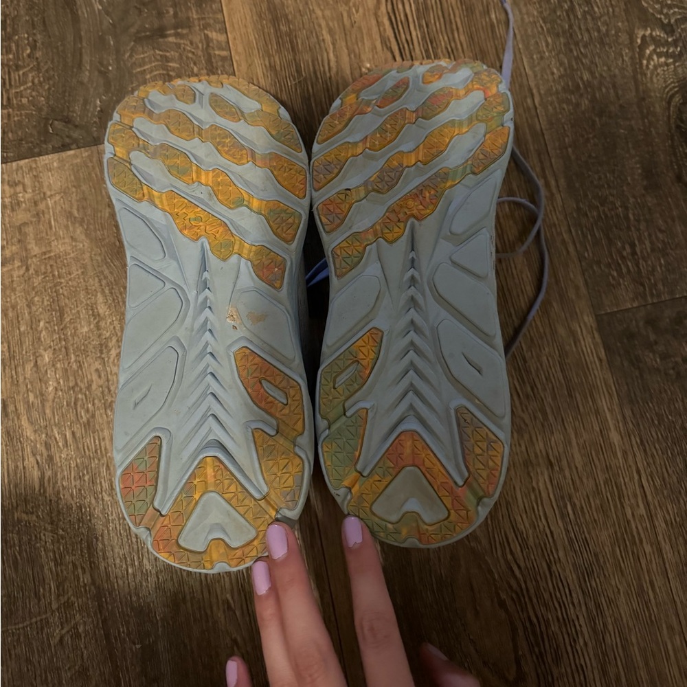 Tennis shoes in good condition.